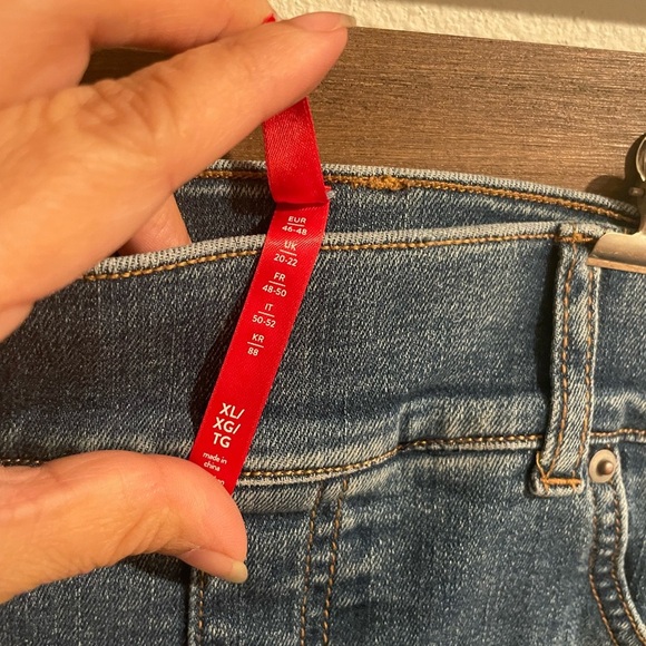 Spanx Ankle Skinny Jeans Womens size Medium Light Blue Wash Pull On jeggings - Picture 6 of 6